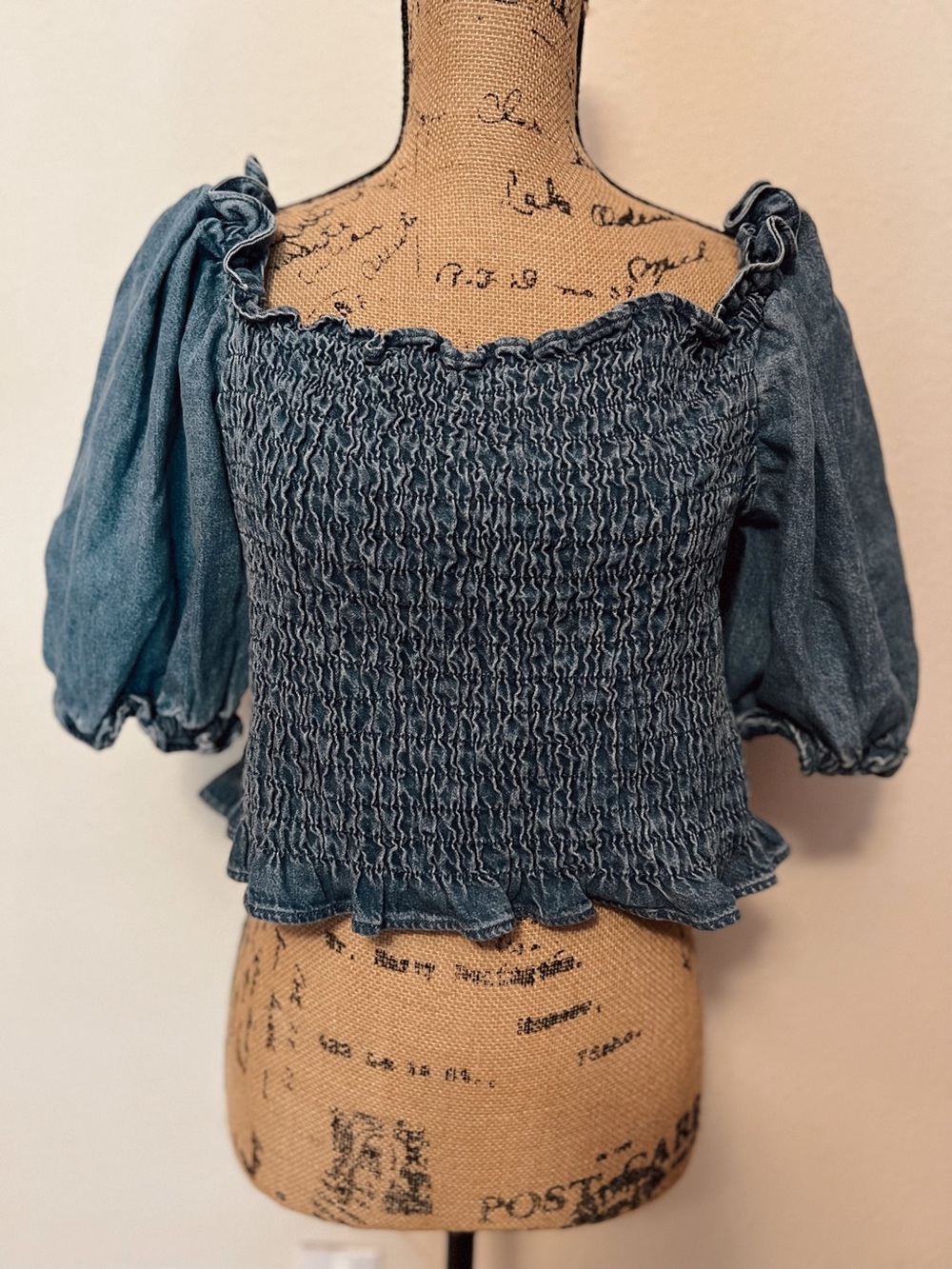 Levi's Blue Smocked Puff Sleeve Crop Top